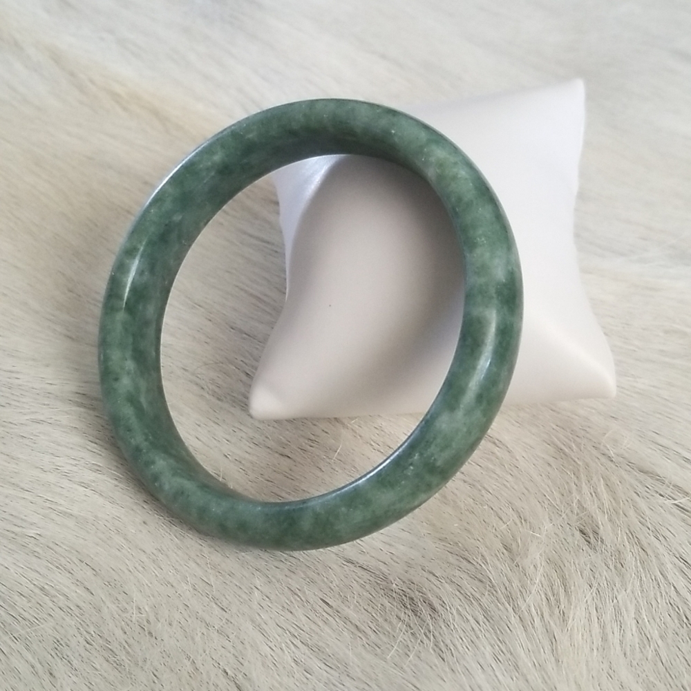 Natural Jade Bangle